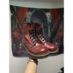 Dr Marten High Top Burgundy Boots Lace Up Women’s 7